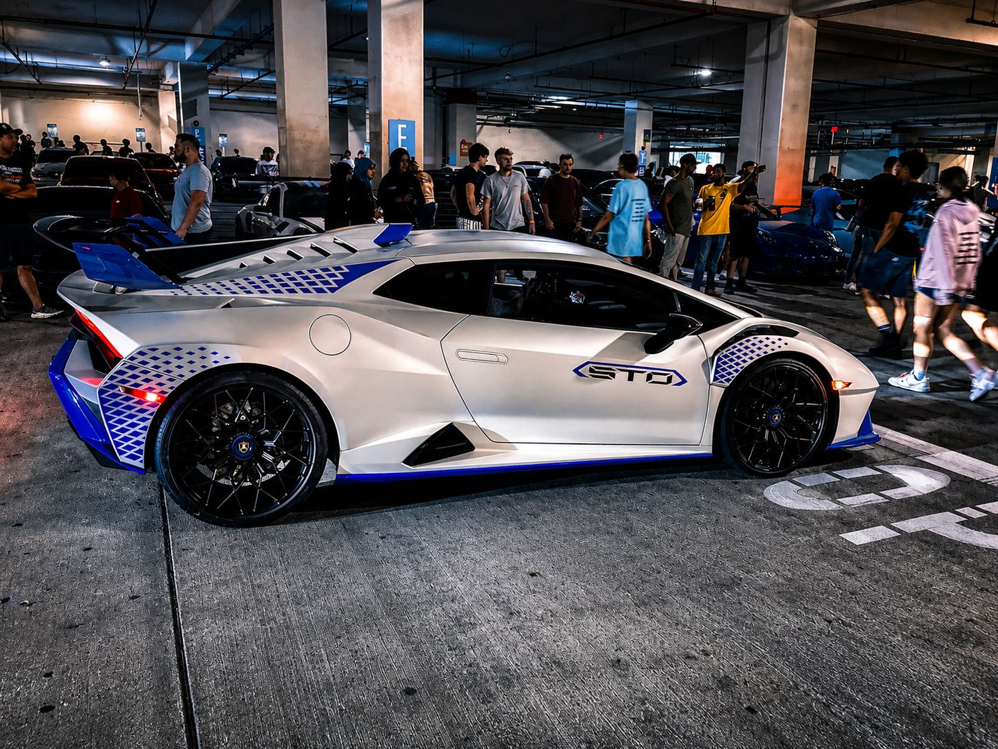 White and blue Lamborghini STO